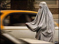 Woman begging on the streets of Kabul